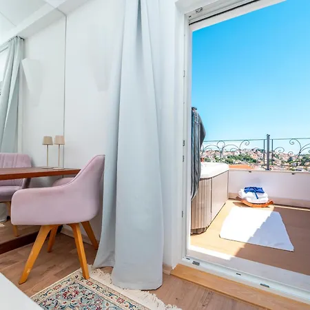 Apartment Captain's Escape - View